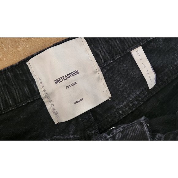 . One Teaspoon Distressed Double Black Bandits Denim Shorts - Picture 8 of 16